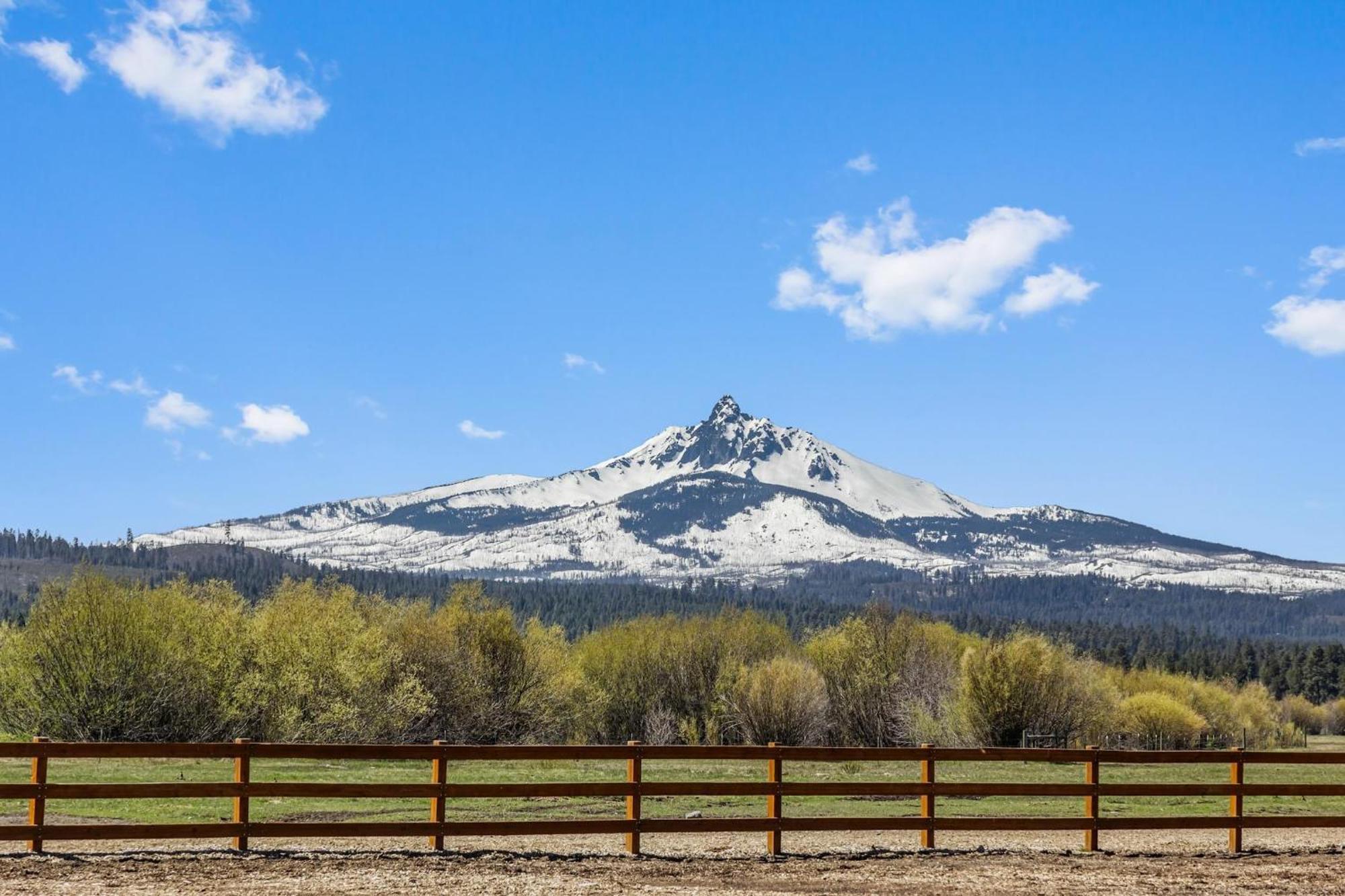 Shields Shalet Villa Black Butte Ranch Екстериор снимка