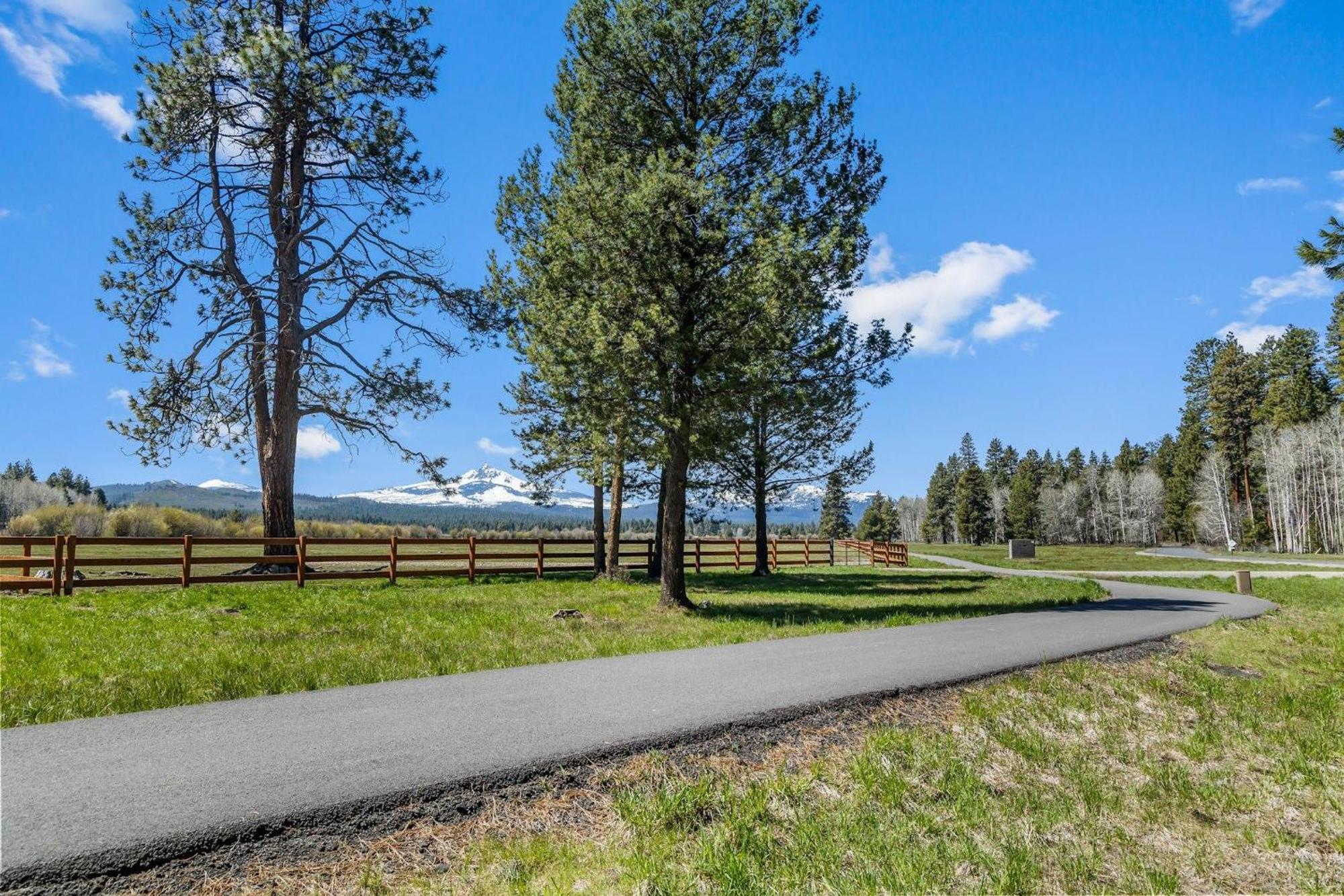 Shields Shalet Villa Black Butte Ranch Екстериор снимка